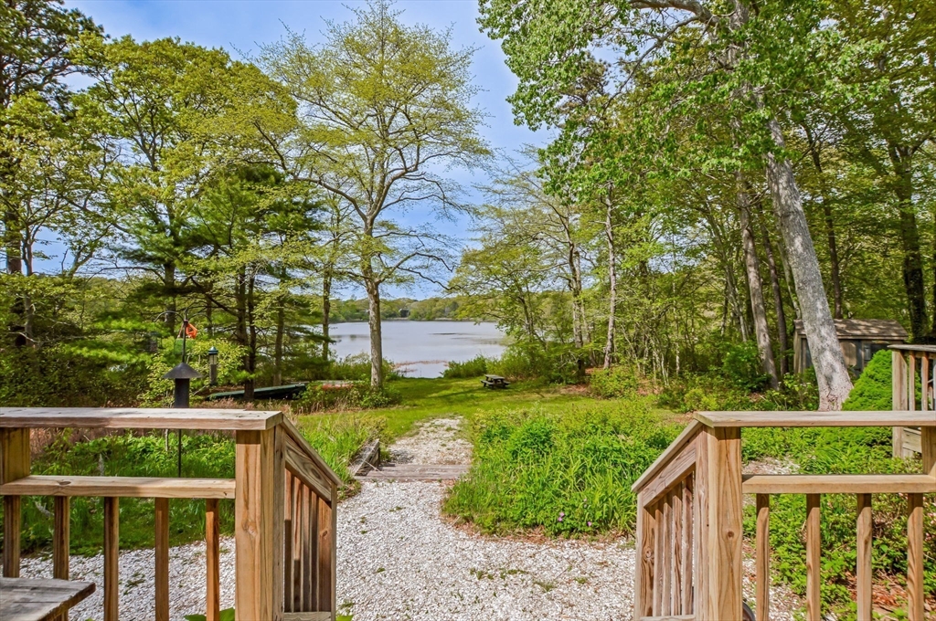 61 Bay Rd