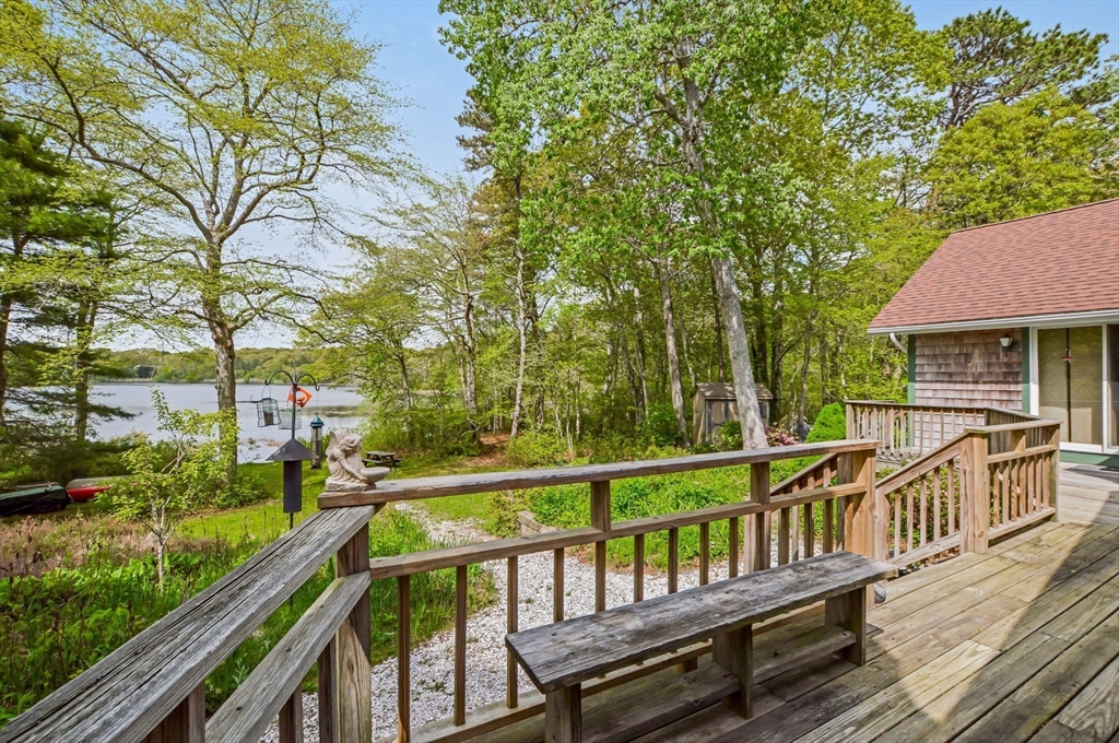 61 Bay Rd