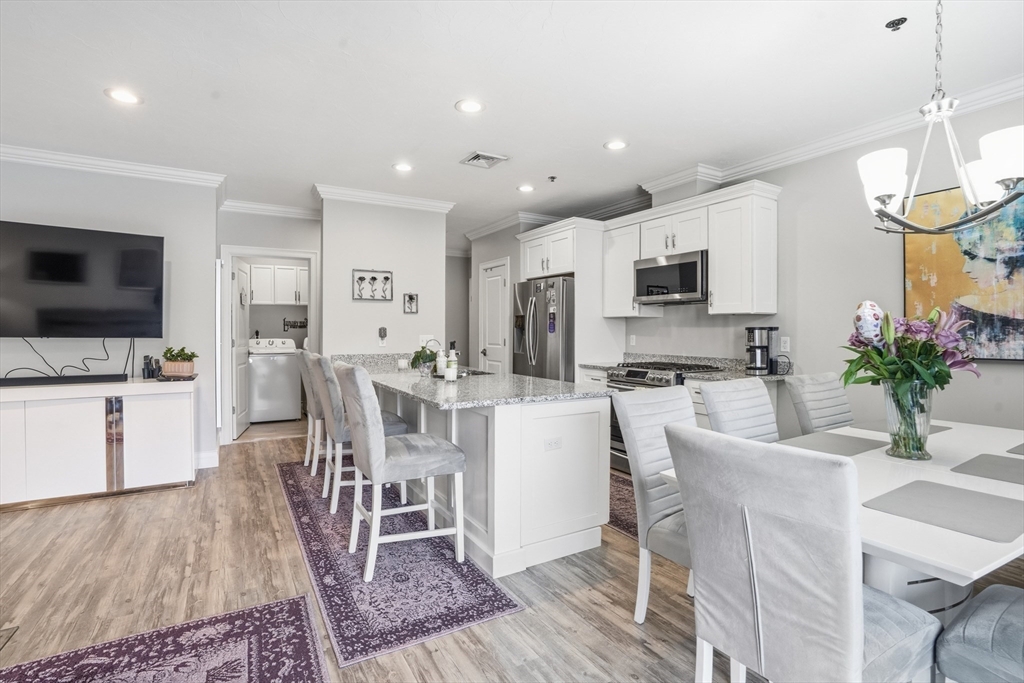 181 S Franklin St 206