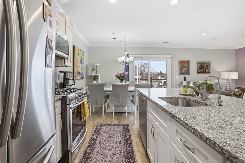 181 S Franklin St 206