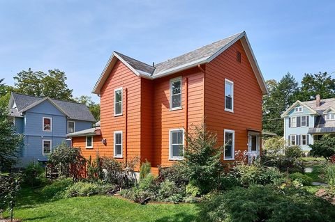14 Arlington St Northampton MA 01060