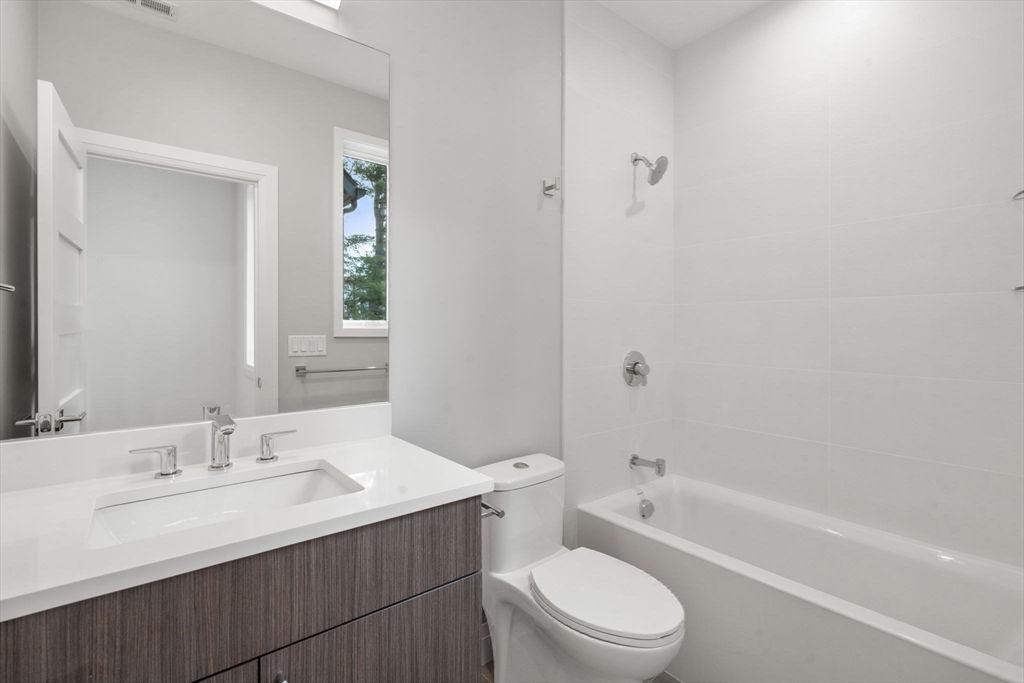 956 Walnut Street #6, Newton, MA Photo #24