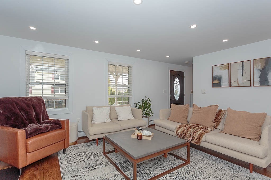 1 Norwood Ave
