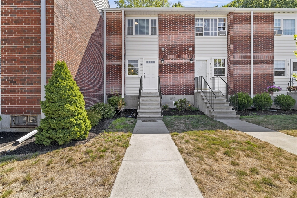 41 Foundry St 11-7