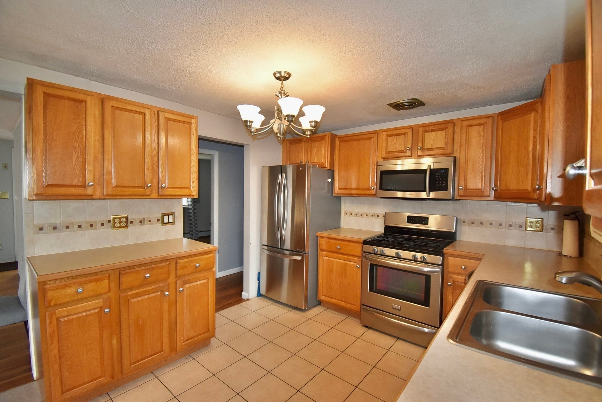 67 Andover St, Peabody, MA, 67 Andover St, Peabody, MA Photo #3