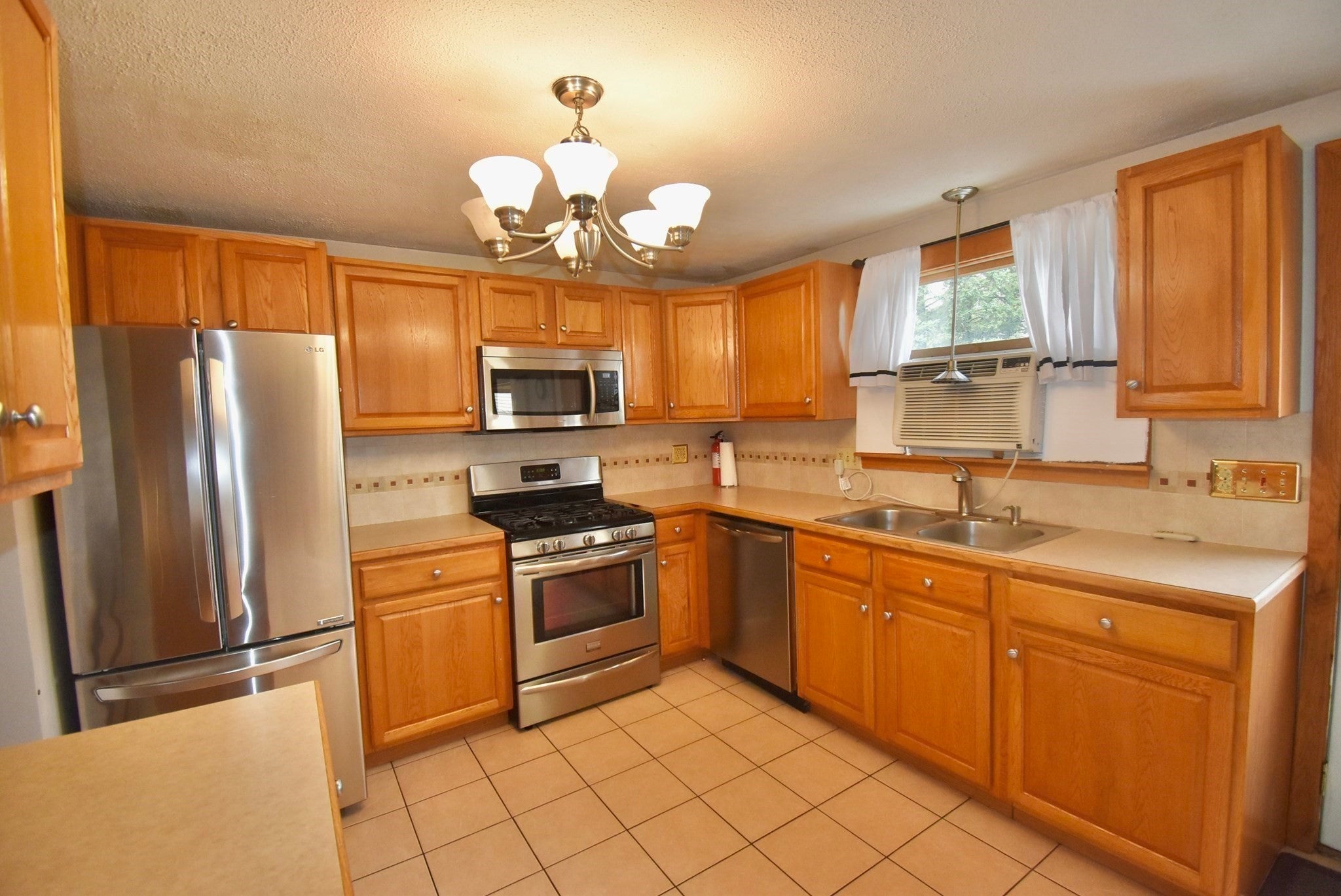 67 Andover St, Peabody, MA, 67 Andover St, Peabody, MA Photo #4