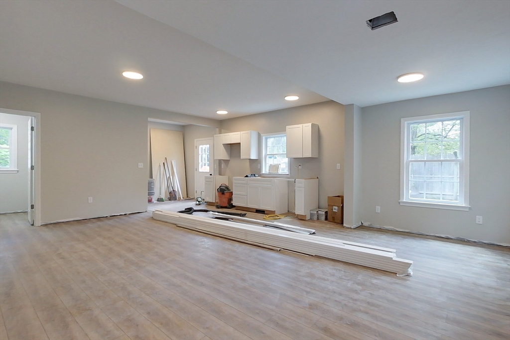 3 Williams St #1, Pepperell, MA Photo #5