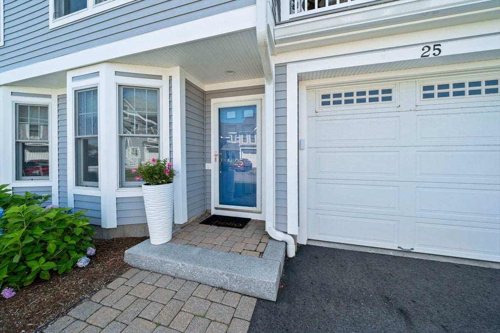60 Robbins Road 25