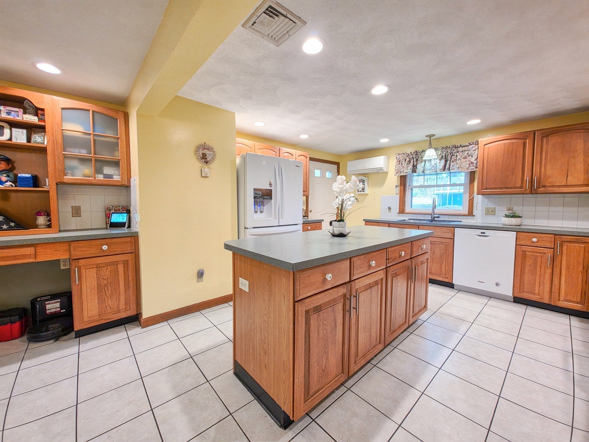 130 Saint Claire St, Braintree, MA, 130 Saint Claire St, Braintree, MA Photo #12