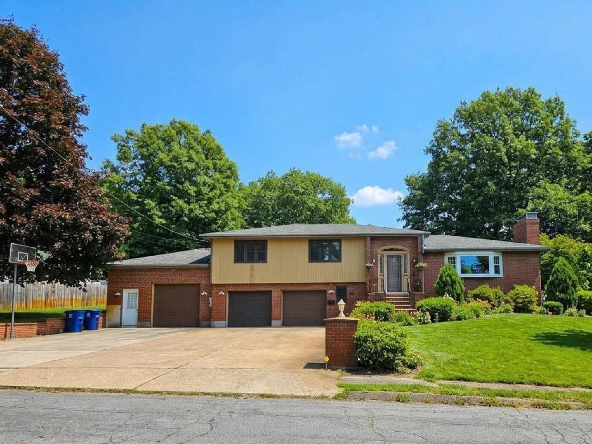 Photo of 130 Saint Claire St, Braintree, MA