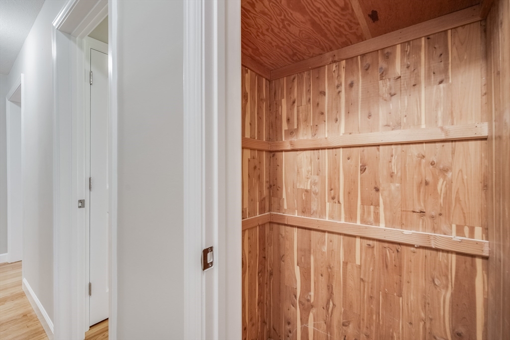 Springfield, Massachusetts 01119, United States, 5 Bedrooms Bedrooms, ,2 BathroomsBathrooms,Residential,Active,80473