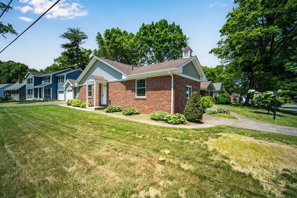 Springfield, Massachusetts 01119, United States, 5 Bedrooms Bedrooms, ,2 BathroomsBathrooms,Residential,Active,80473