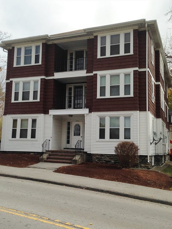 Photo of 154 Lovell St, Worcester, MA