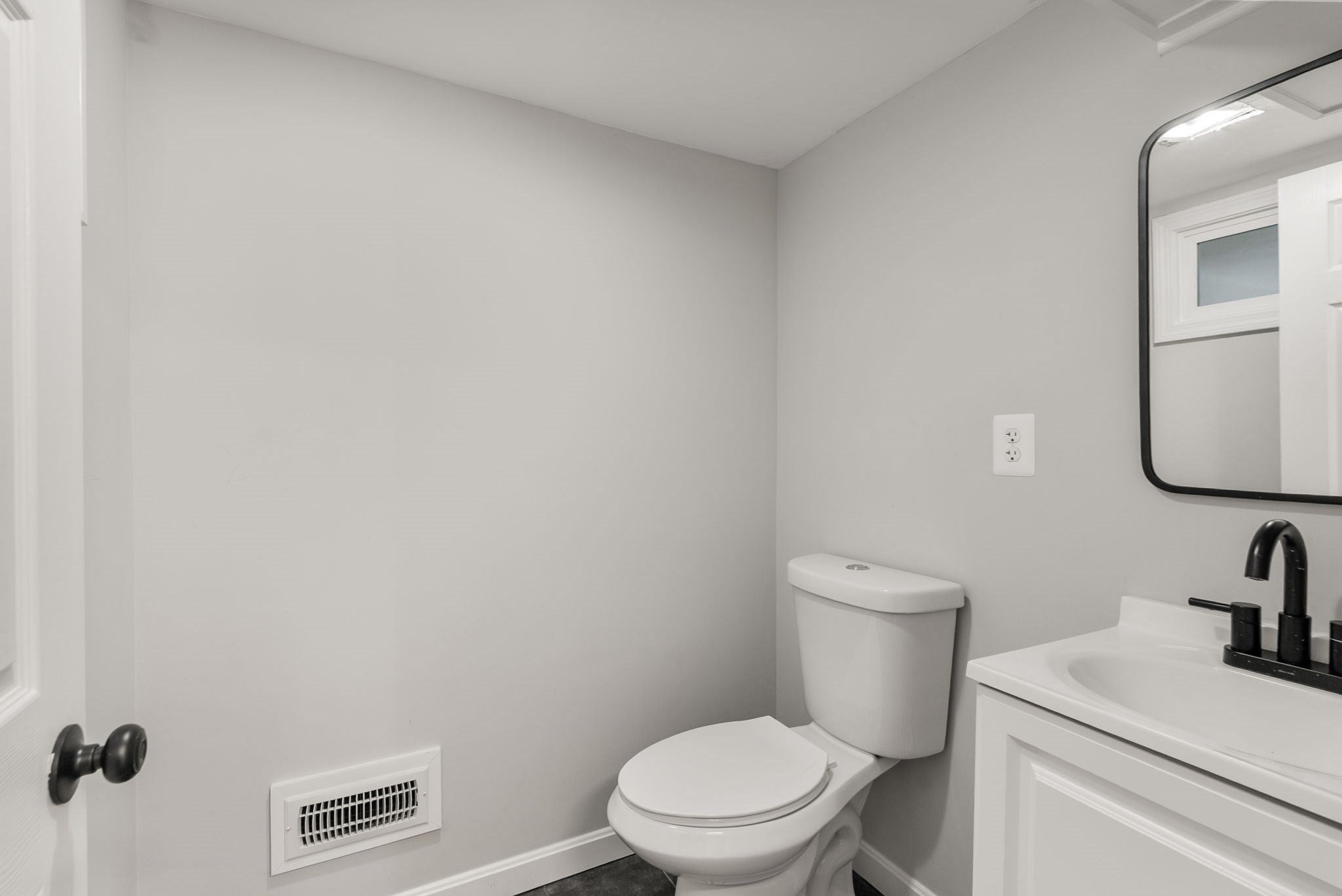 8 Yale St, Groveland, MA, 8 Yale St, Groveland, MA Photo #21