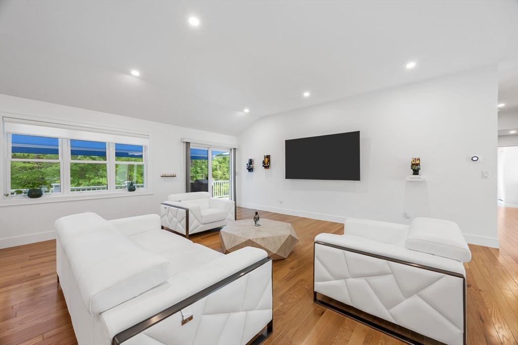 18 Old Campground Rd