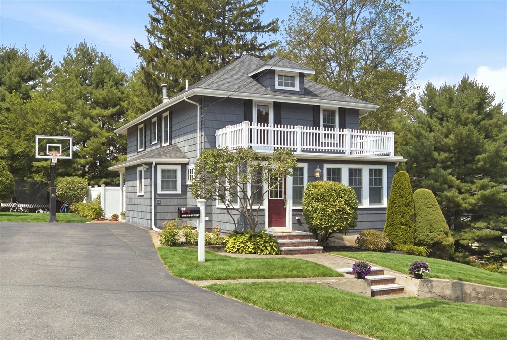 Photo of 37 Grand St, Canton, MA