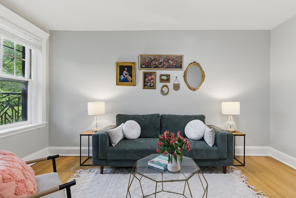 72 Strathmore Rd 10B