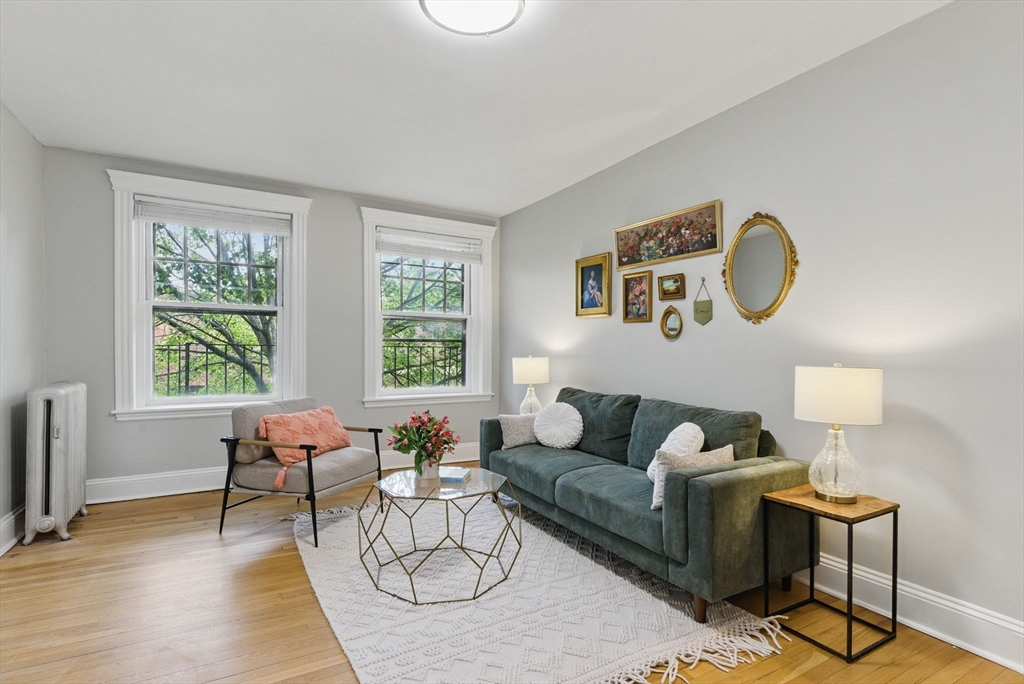 72 Strathmore Rd 10B