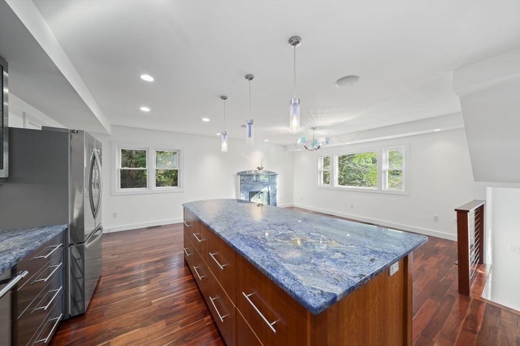 122 Parke Ave
