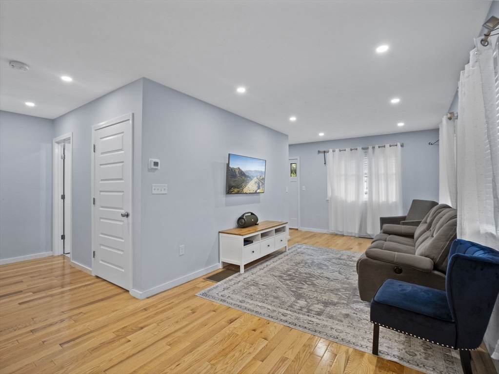 68 Liberty Sq