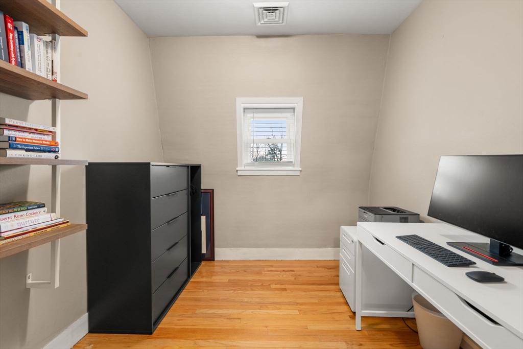 28 Franklin St 28
