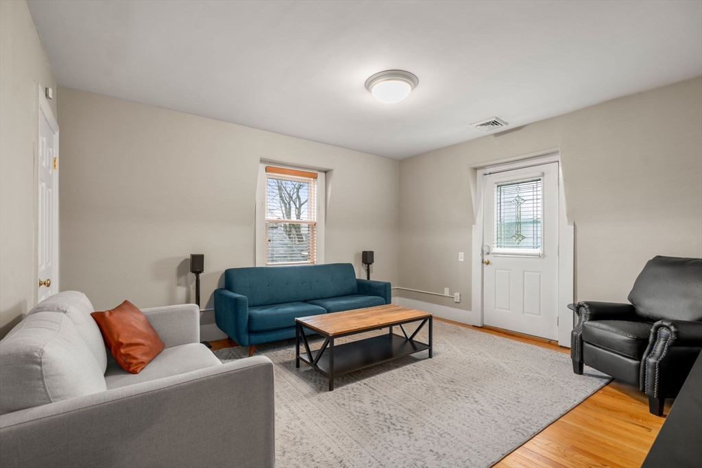 28 Franklin St 28