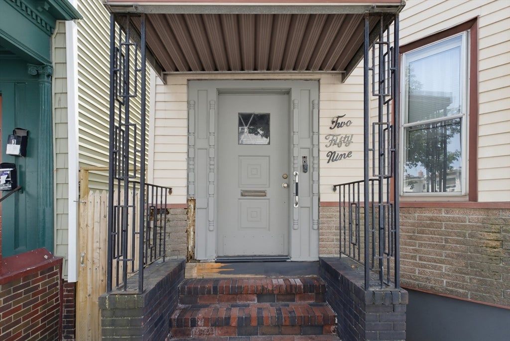 259 Havre St