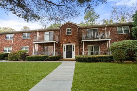 8 Kingswood Dr D5 Abington MA 02351