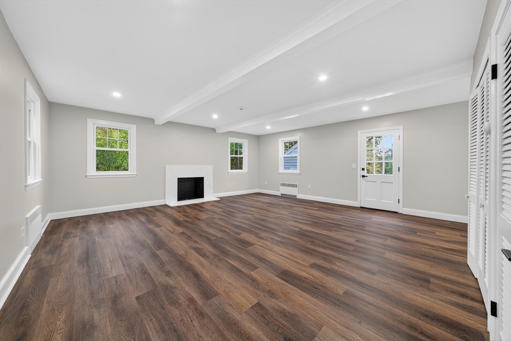 3360 Diamond Hill Rd