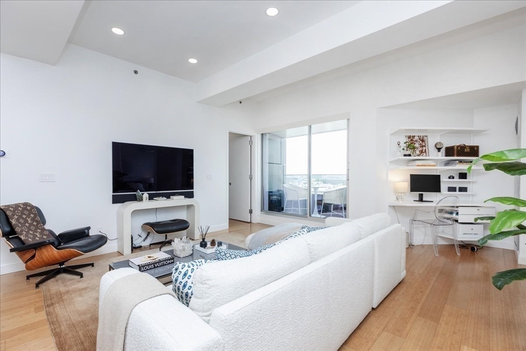 141 Dorchester Av 204