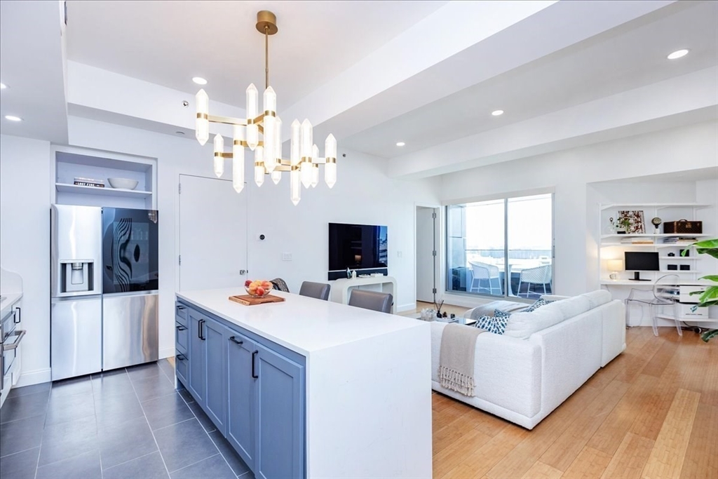 141 Dorchester Av 204