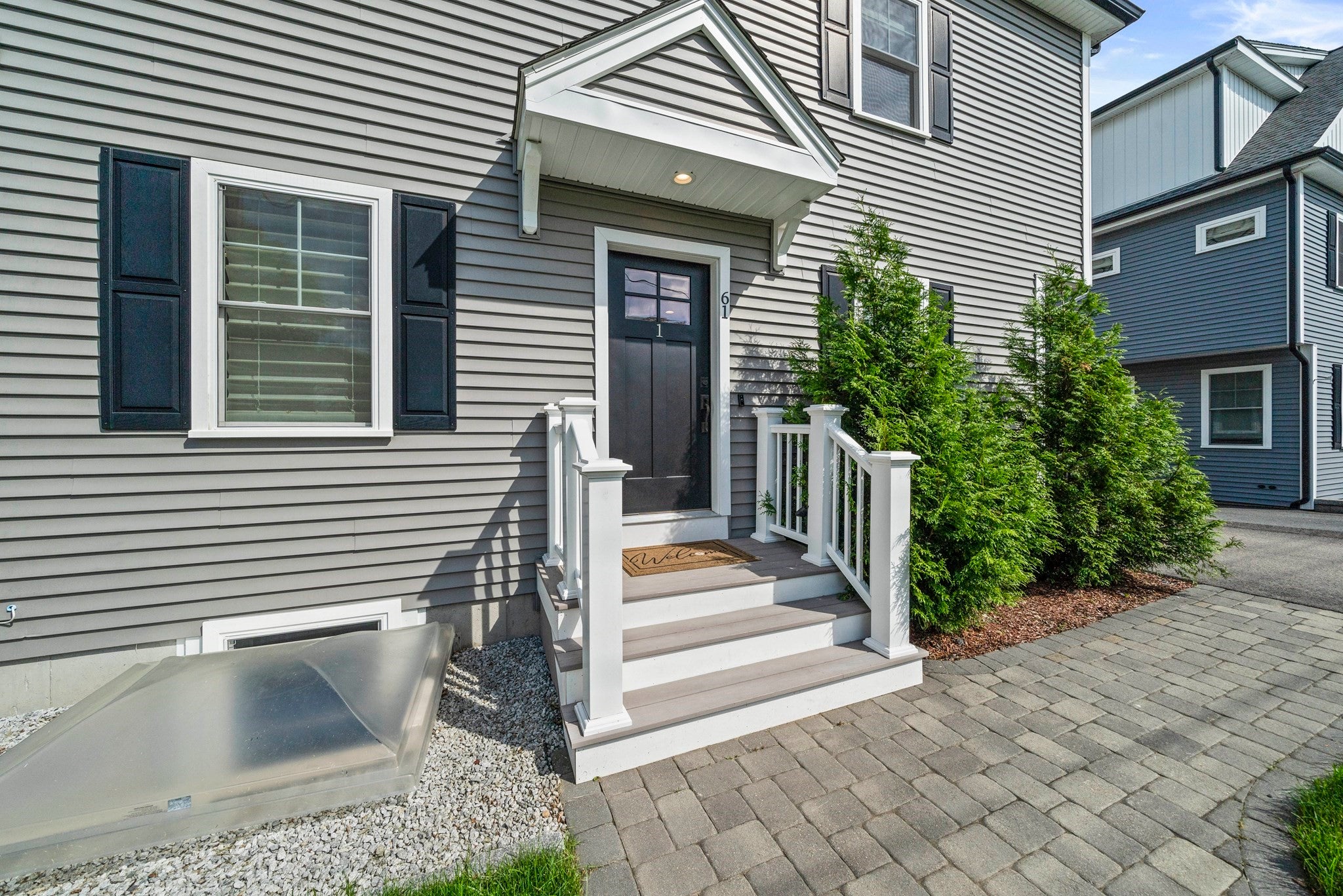 61 Gale Street A