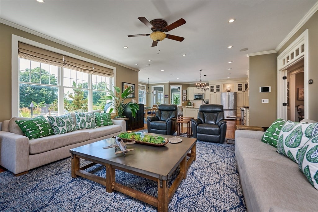 1 Nicholas Lane, Southampton, MA Photo #16