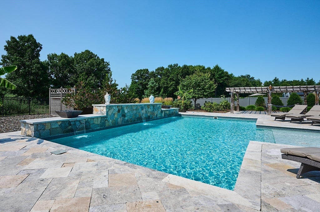 1 Nicholas Lane, Southampton, MA Photo #41