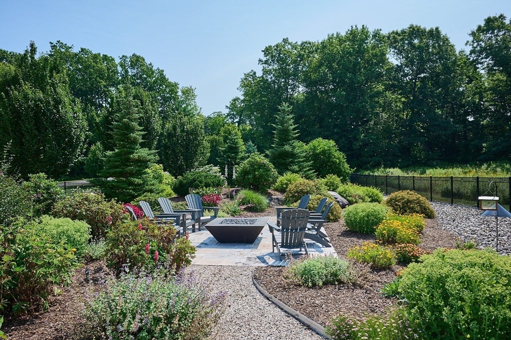 1 Nicholas Lane, Southampton, MA Photo #7