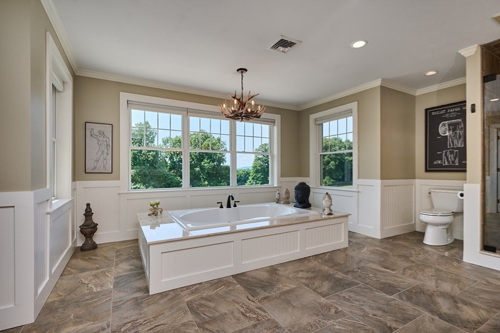 1 Nicholas Lane, Southampton, MA Photo #29