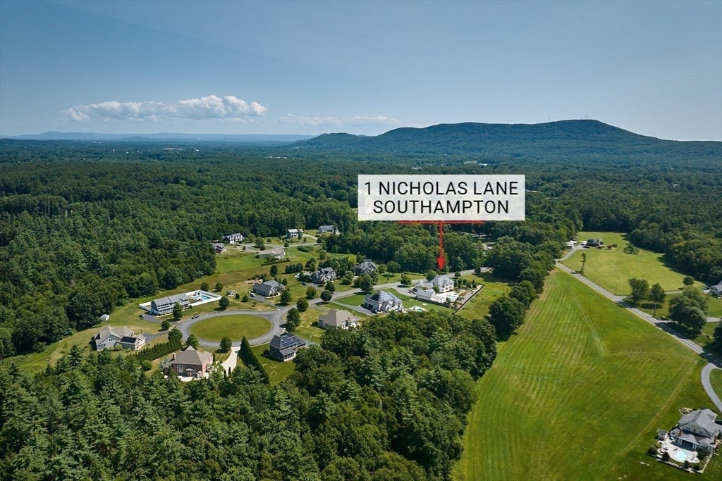 1 Nicholas Lane, Southampton, MA Photo #11