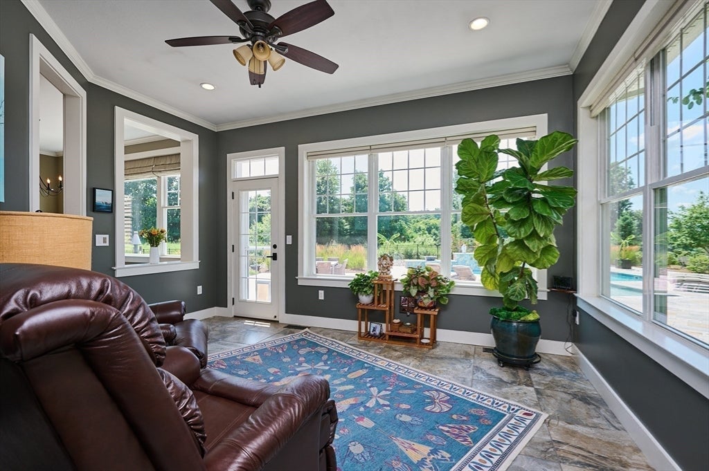 1 Nicholas Lane, Southampton, MA Photo #21