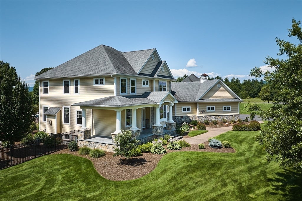 1 Nicholas Lane, Southampton, MA Photo #4