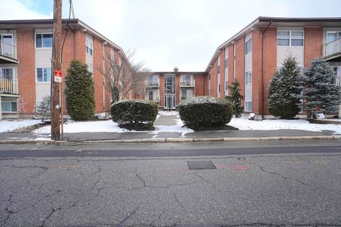 Photo of 148 Stevens St #08, Lowell, MA 01851 (MLS # 73465868)