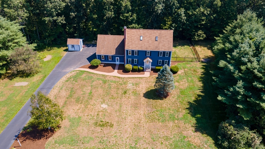 10 Baywoods Drive