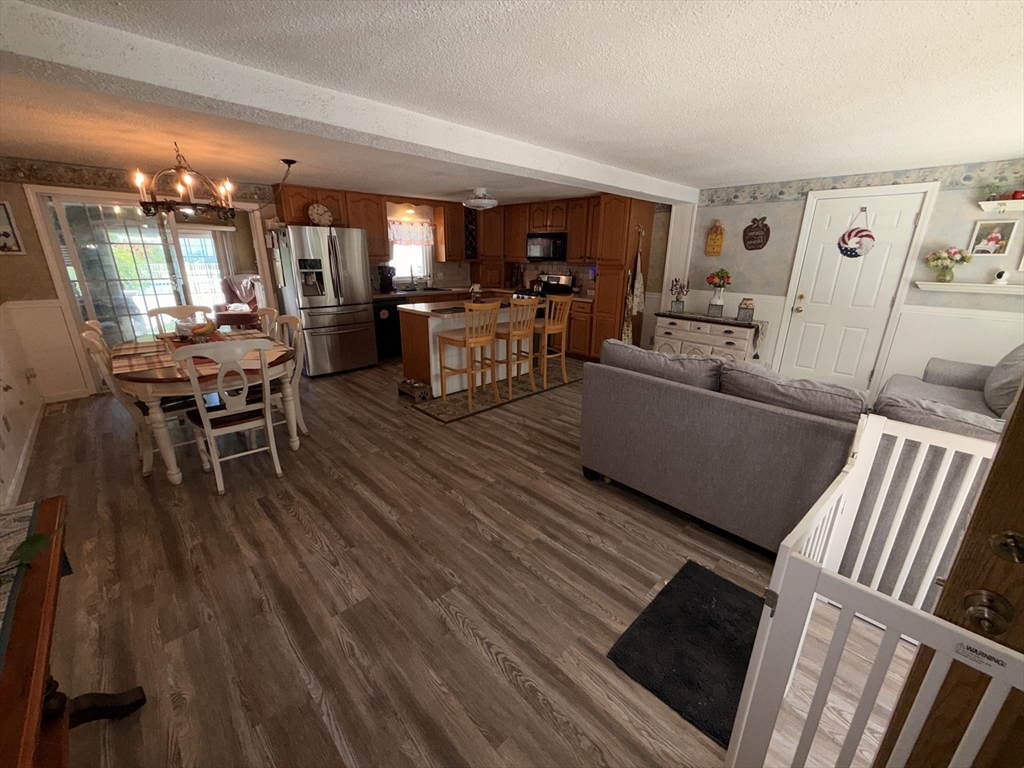148 Curtis Ave