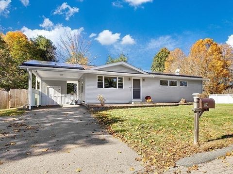 29 Squire Ln Bellingham MA 02019