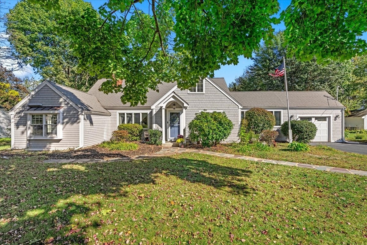 532 Hatherly Rd