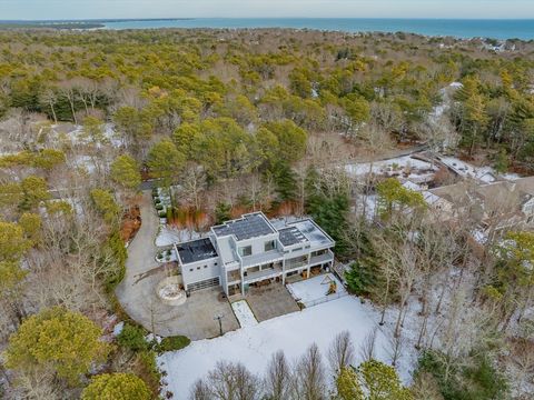 37 The Hunt Cir Mashpee MA 02649