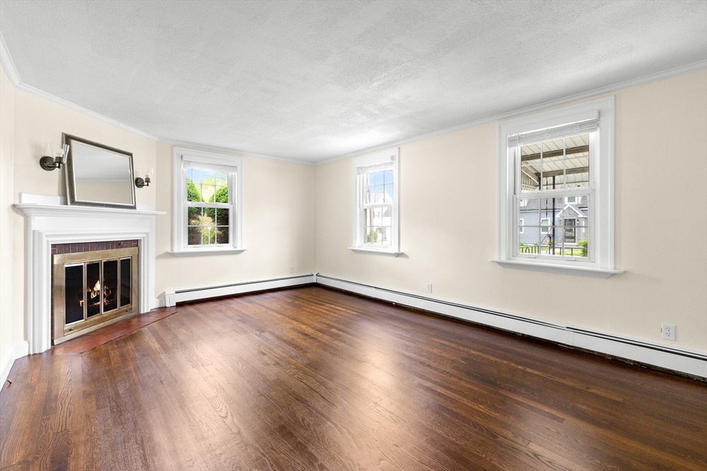 23 Lenox Cir