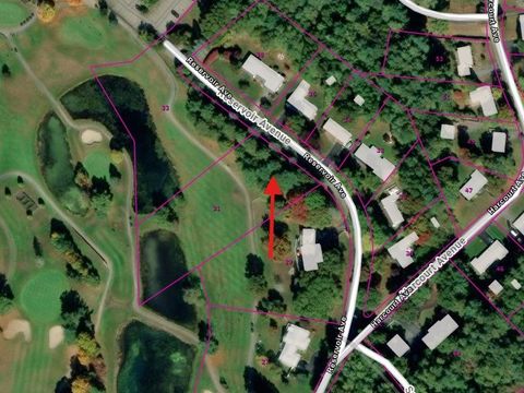 31 Reservoir Ave Lakeville MA 02347