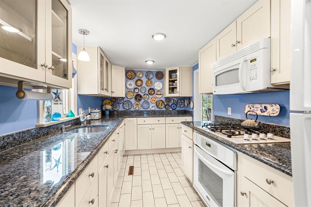 13 Riverside Rd, Gloucester, MA, 13 Riverside Rd, Gloucester, MA Photo #6
