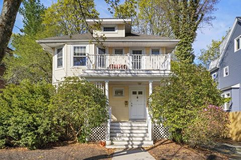 Photo of 41 Aberdeen St #1, Newton, MA 02461 (MLS # 73503314)