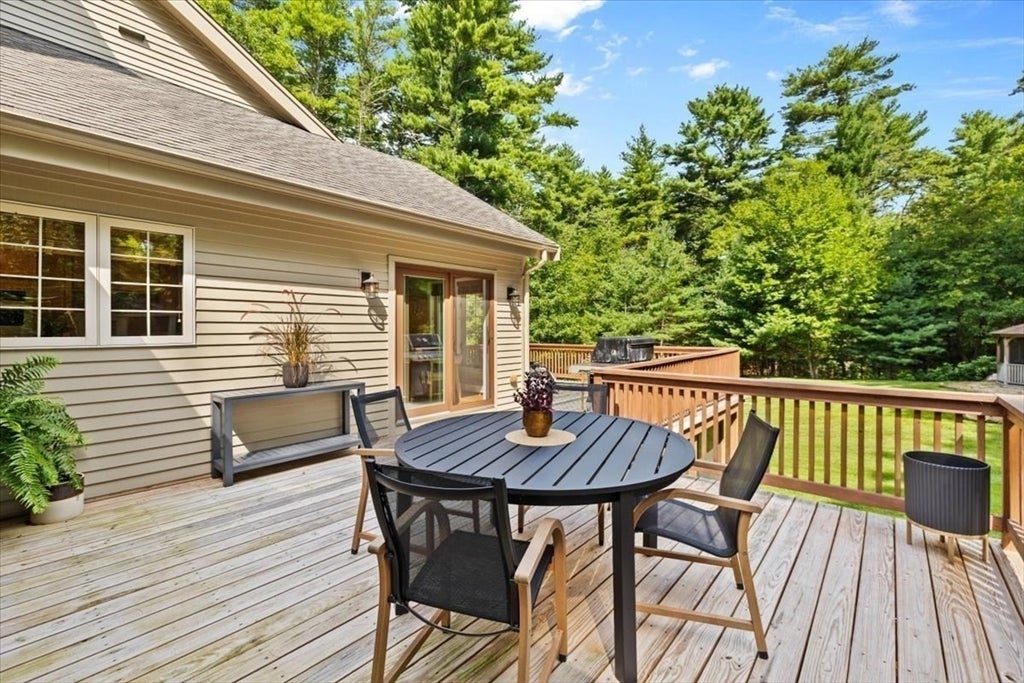 182 High St, Carver, MA, 182 High St, Carver, MA Photo #6
